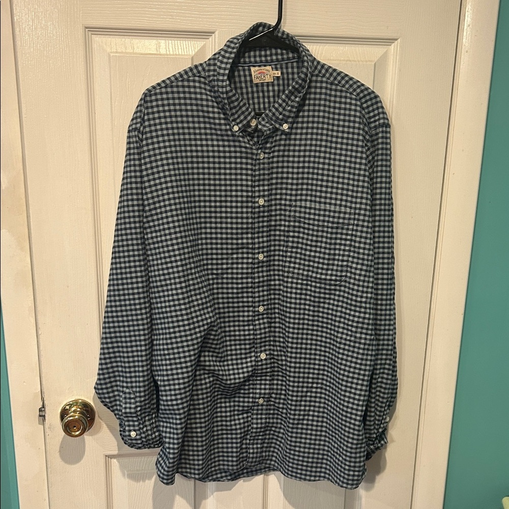 Faherty Navy and White Checkered Button Down Shirt